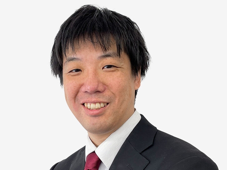 講師